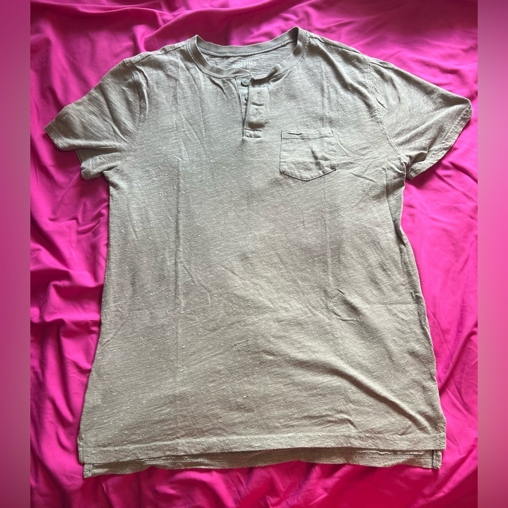 #25 Mossimo tee